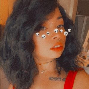 Meet your Posher, Candice